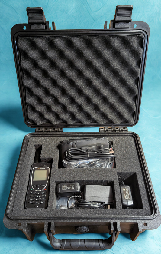 Iridium 9555 Solar Grab-N-Go Kit